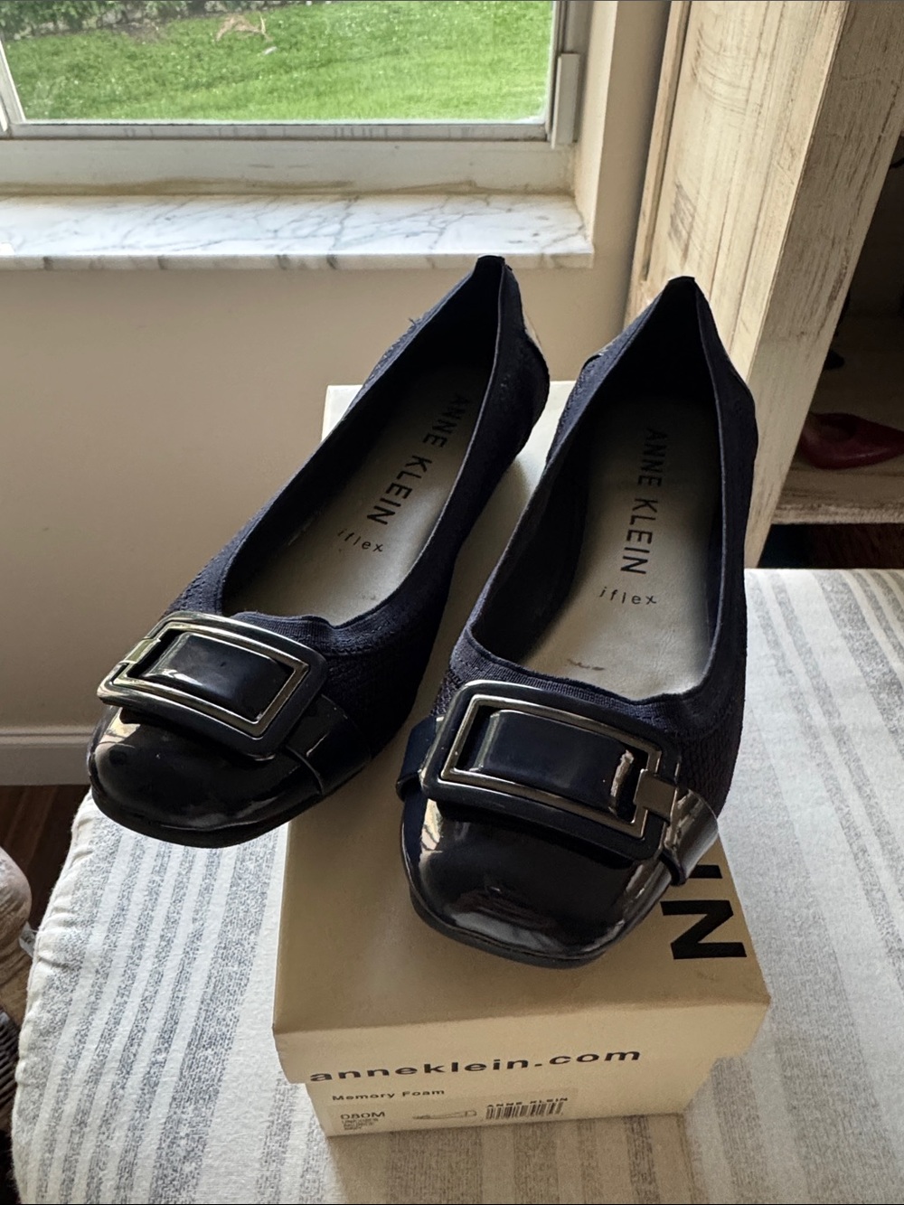 Anne Klein Dark Navy Buckle Toe Flats memory foam size 8M
